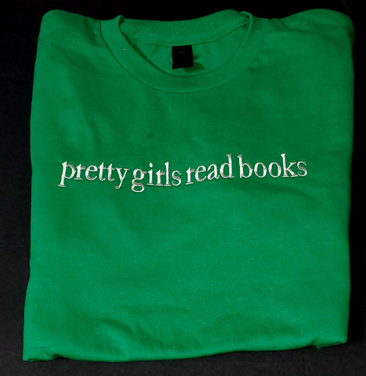 PRETTY GIRLS READ BOOKS